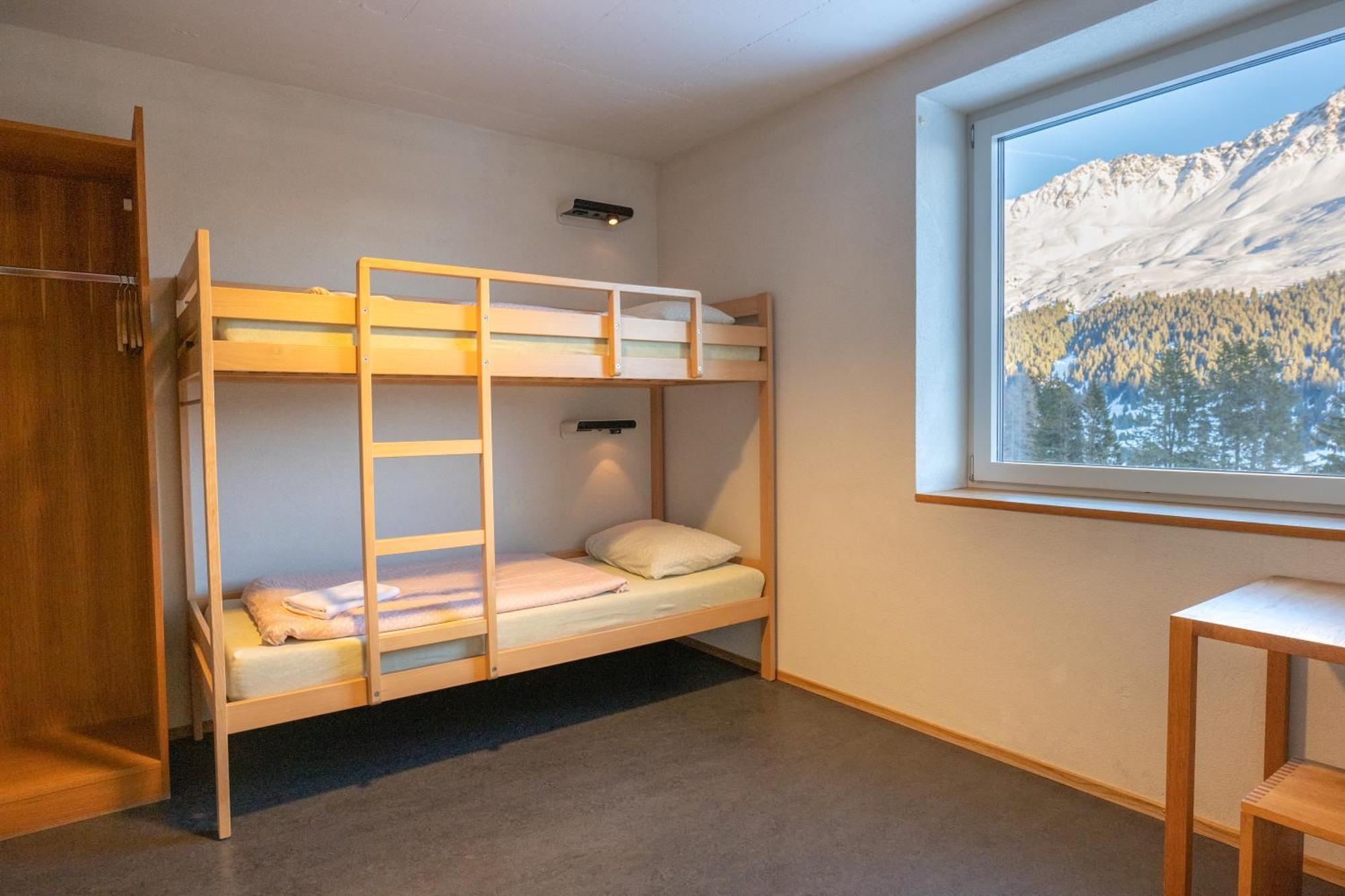 Valbella-Lenzerheide Youth Hostel Buitenkant foto