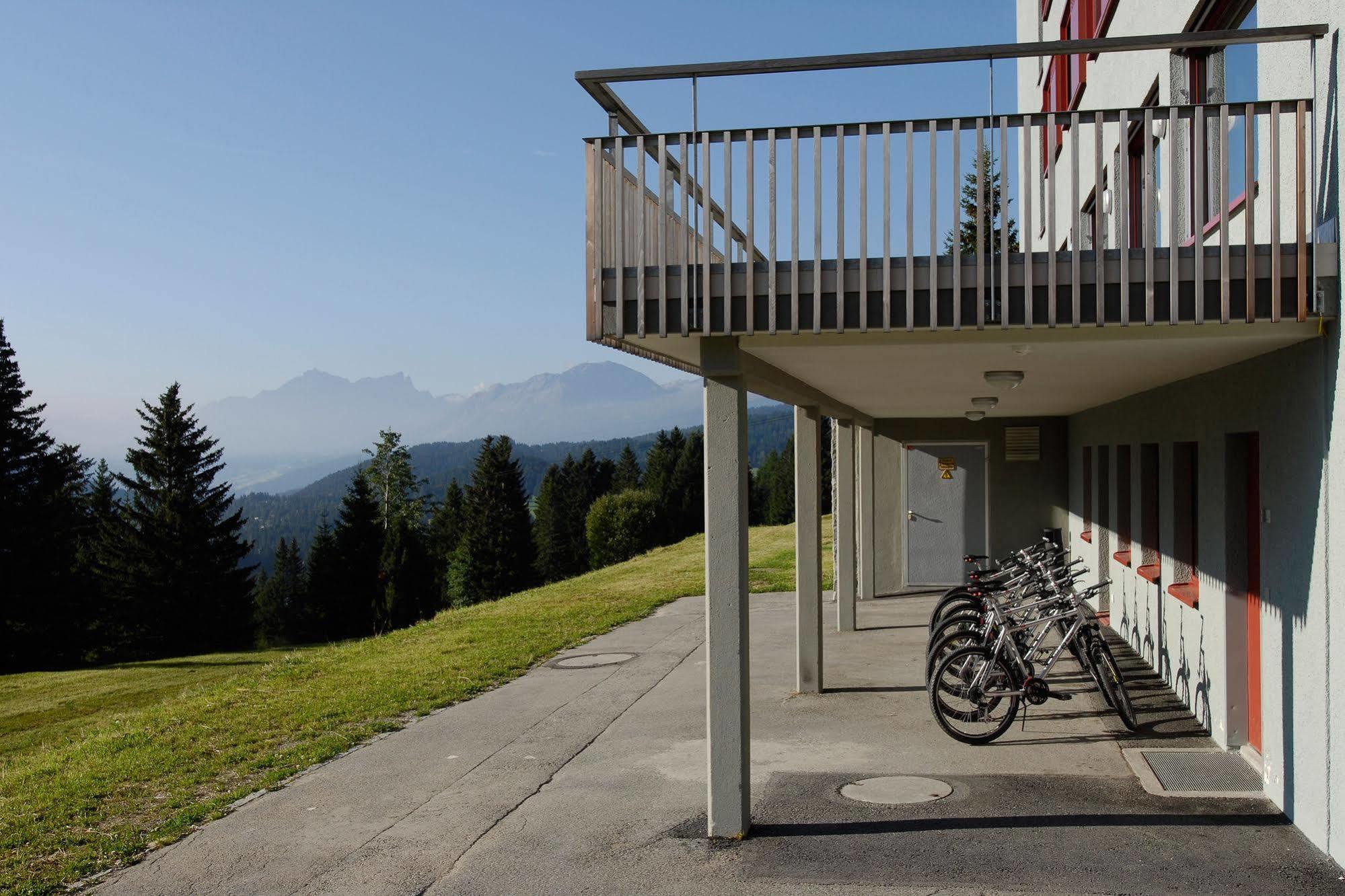 Valbella-Lenzerheide Youth Hostel Buitenkant foto