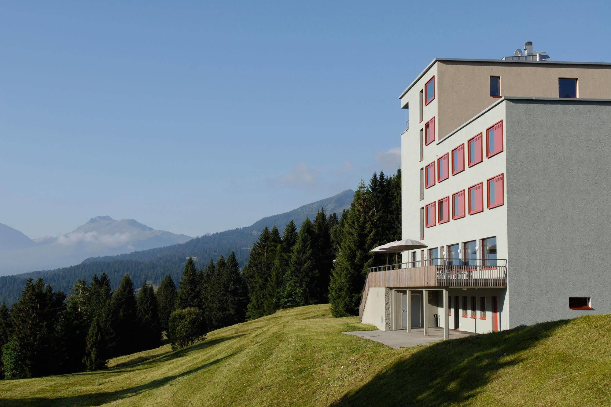 Valbella-Lenzerheide Youth Hostel Buitenkant foto