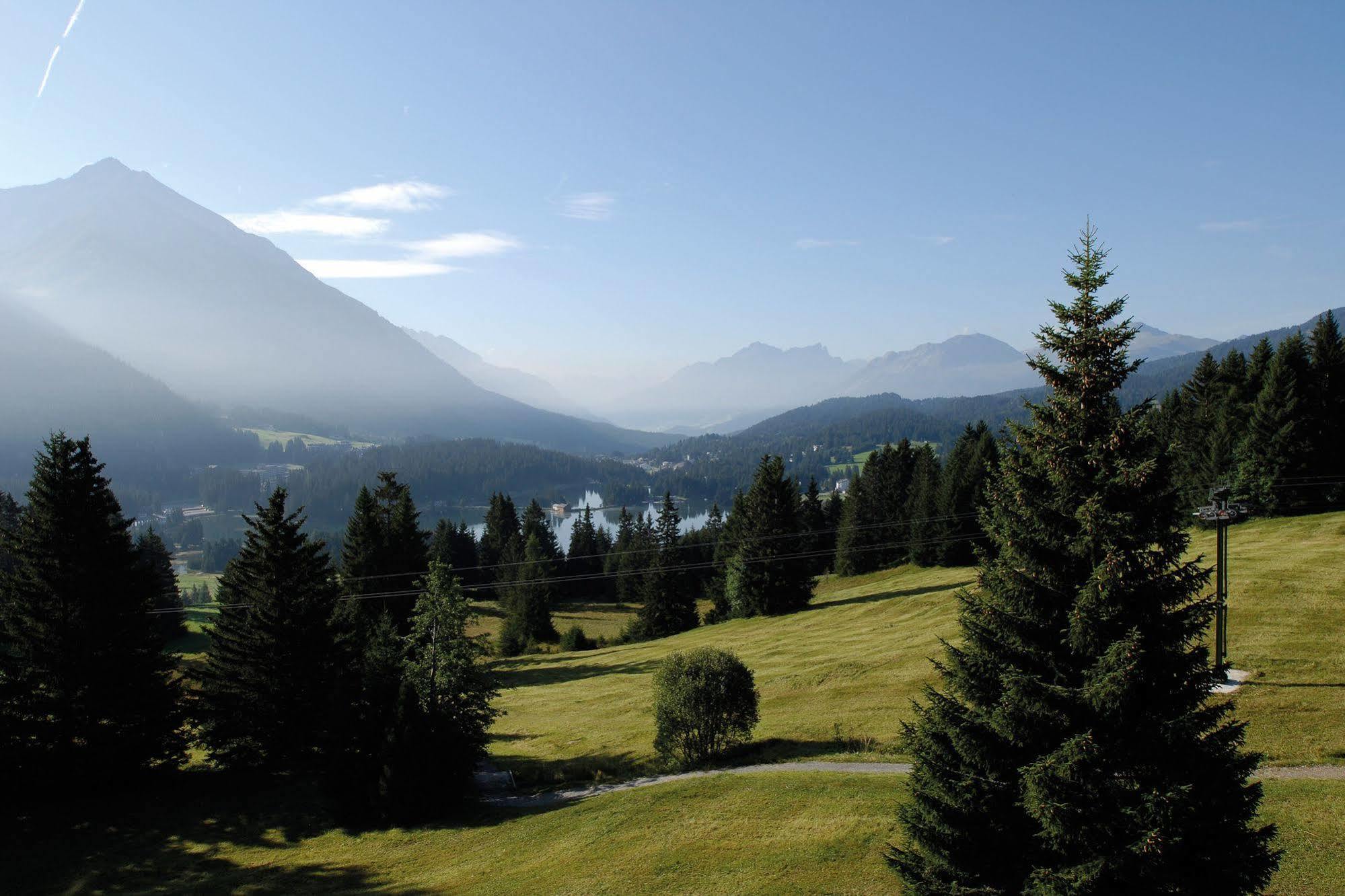 Valbella-Lenzerheide Youth Hostel Buitenkant foto