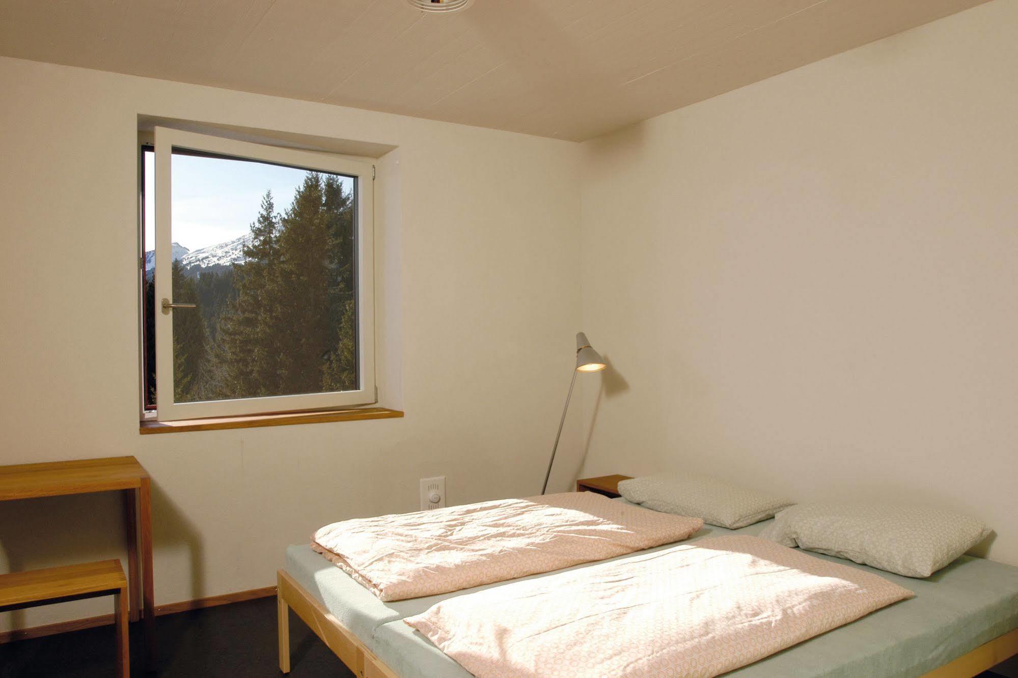 Valbella-Lenzerheide Youth Hostel Buitenkant foto